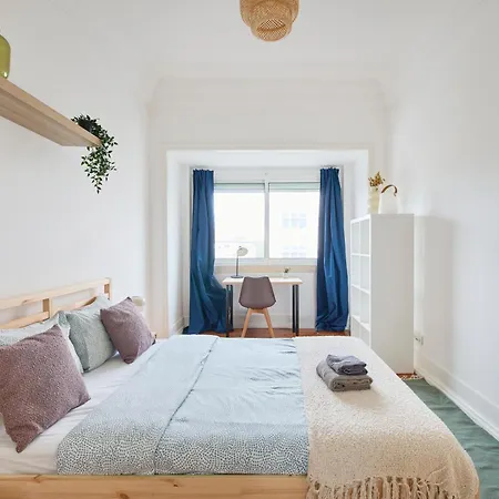 Bright Double Saldanha, 1min Metro * Lisboa